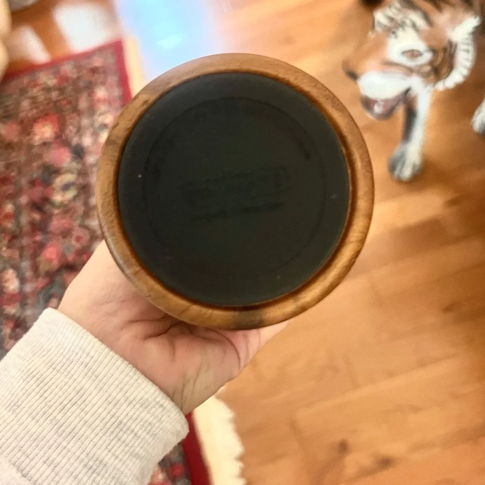 BRUMATE, Never Been Used, 
WINESULATORTM  25 OZ WINE CANTEEN Gorgeous WALNUT - Picture 3 of 3